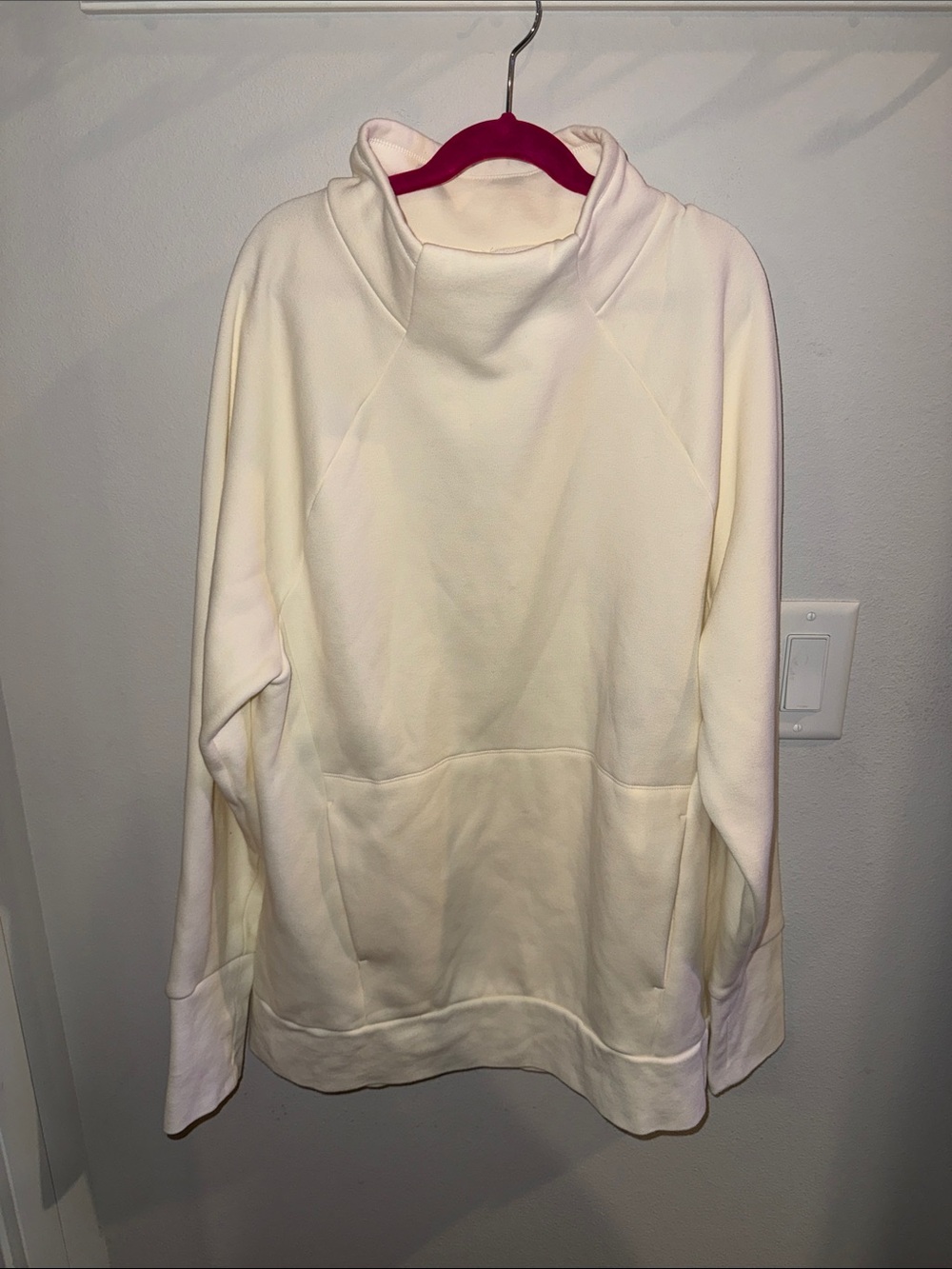 Fabletics Cream Funnel Neck Pullover Sweatshirt L